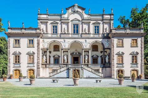 Luxury Historic Mansion In The Countryside Of Lucca in Capannori, Italy for sale (1430382) Italy Mansion, Italian Mansions, Italian Mansion, 17th Century House, Mansion Exterior, Lucca Italy, Historic Mansion, Italy Luxury, Mansions For Sale