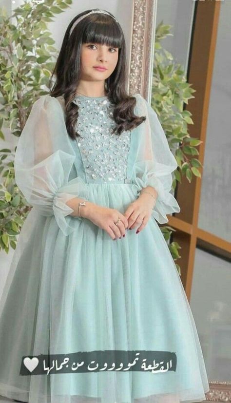 Shoulder Design Dresses, Frocks For Kids, Kids Dress Collection, Wedding Dresses For Kids, Simple Frocks, Long Gown Design, Chiffon Frocks, Dress Anak, Girls Dresses Sewing