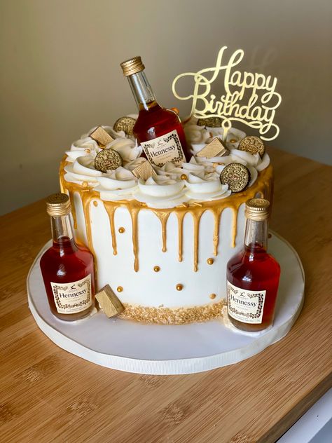 Cake With Bottles Of Alcohol, Beer Cupcake Cake, Tequila Cakes For Men, Cake With Alcohol Bottles On Top, 29th Birthday Cake For Her, Hennesy Cake, Henny Cake, Hennessey Cake, 21st Birthday Cake Alcohol