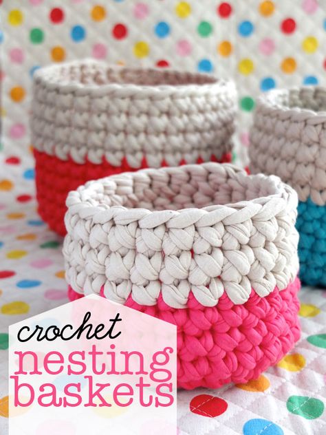 crochet baskets zpagetti yarn Yarn Tutorials, Tshirt Yarn, Nesting Baskets, Crochet Storage, Crochet Gratis, Crochet Diy, Diy Crochet Projects, Yarn Projects, T Shirt Yarn