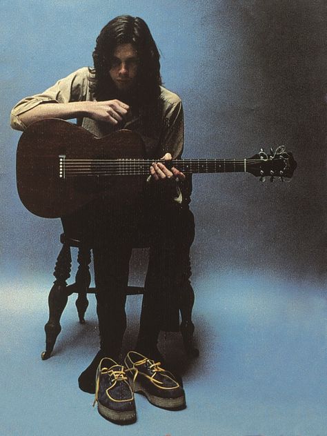 Forty years ago, musician Nick Drake died at age 26, often remembered today as a "solitary, misunderstood lonely poet." Now his sister wants to set the record straight, to provide a fuller picture of the artist. The result is "Nick Drake: Remembered for a While," an authorized companion to his work. Handwritten Lyrics, Liz Phair, Drake Photos, Nick Drake, Musician Photography, Like A Rolling Stone, Jeff Buckley, Bon Iver, Pink Moon