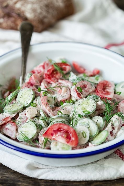 Summer Tomato and Cucumber Salad - Vikalinka Fresco, Tomato And Cucumber Salad, Tomato And Cucumber, Tomato Salad Recipes, Cucumbers And Onions, Ukrainian Recipes, Onion Salad, Cucumber Recipes Salad, Summer Tomato