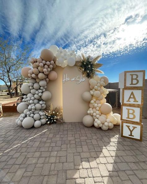 Gender Reveal Theme Ideas Neutral, White And Brown Gender Reveal, Tan Gender Reveal Decor, Gender Reveal And Birthday Party Ideas, Gender Reveal Backdrop Neutral, Gender Reveal Theme Neutral, Gender Reveal Ideas Beige, Gender Reveal Decorations Neutral Colors, Boho Neutral Gender Reveal