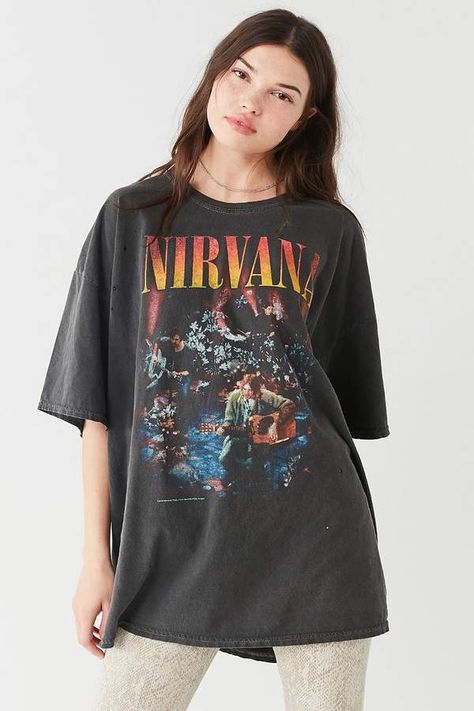 Urban Outfitters Nirvana Unplugged Tee | nirvana band shirt | band tee | cute band tee | grunge ootd | grunge outfit Band Shirt Outfits, Nirvana Unplugged, Outfitters Clothes, Band Tee Outfits, Neo Grunge, Nirvana Shirt, Look Grunge, Fashion Catwalk, Tokyo Street Fashion