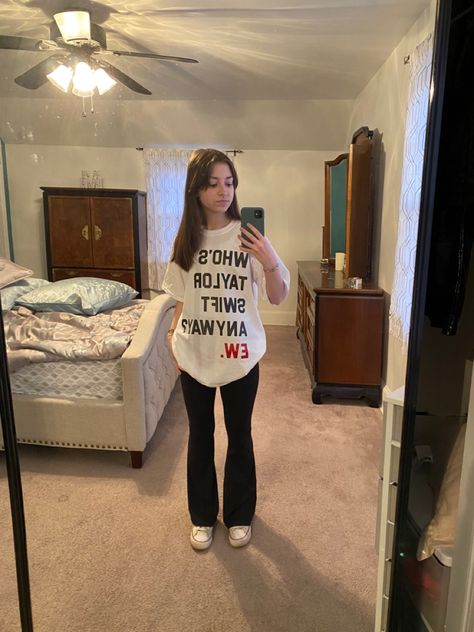 Taylor Swift Oversized Shirt, Whos Taylor Swift Anyway Ew Shirt, 22 Shirt Taylor Swift, Taylor Swift Comfy Outfits, Taylor Swift Red Tshirt, Taylor Swift Red Shirt, Homemade Taylor Swift Shirts, I Love Taylor Swift Shirt Outfit, Taylor Swift Inspired Everyday Outfits