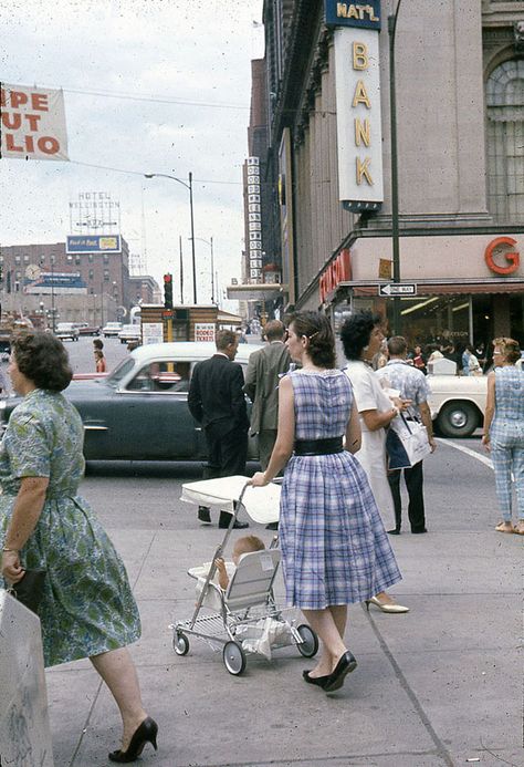 1960s Aesthetic, Everyday Life Photography, 60s Aesthetic, Vintage Lifestyle, Vintage Life, Time Machine, Vintage Portraits, 1960s Fashion, 60s Fashion