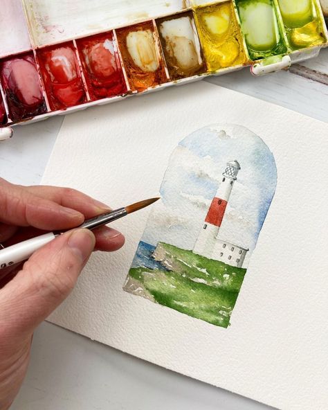 Watercolour Lighthouse Easy, Lighthouse Watercolor Painting Tutorial, Watercolor Art Lighthouse, Watercolor Lighthouse Easy, Watercolour Easy Landscape, Lighthouse Watercolor Painting Easy, Watercolor Lighthouse Tutorial, Watercolor Lighthouse Paintings, Watercolor Drawing Landscape