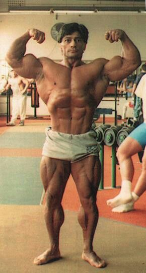 Danny Padilla Danny Padilla, Arnold Schwarzenegger Bodybuilding, Schwarzenegger Bodybuilding, Frank Zane, Bodybuilding Pictures, Personal Pictures, Bodybuilding Nutrition, Muscle Hunks, Mr Olympia