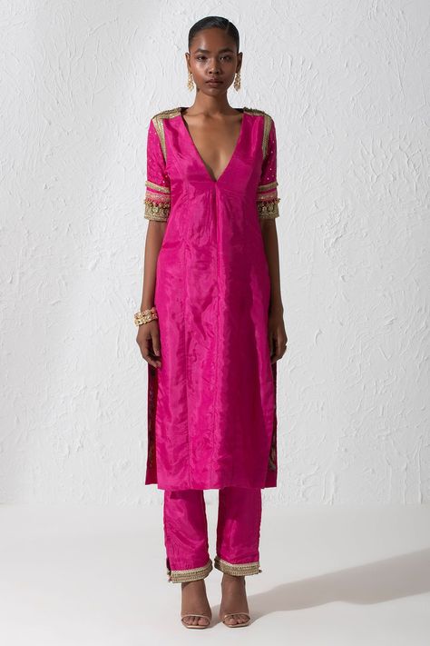 Embroidery Zardozi, Kurta Pant Set, Indian Kurti Designs, Anarkali Dress Pattern, Latest Dress Design, Simple Kurti Designs, Indian Dresses Traditional, Silk Kurta, Pant Set For Women