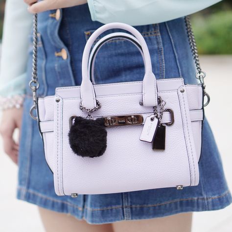 obsessed. Coach x Ariana the Kiti Swagger bag   #coach #swagger #arianagrande ♡ @pinkprincesshcd ♡ Ariana Grande, Handbags, Scream Queens Fashion, New Obsession, Scream Queens, Coach Swagger, Coach Swagger Bag, Scream, Top Handle Bag