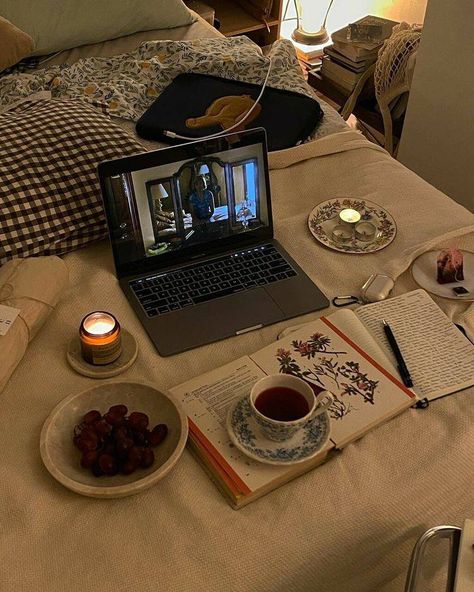 Gilmore Girls, Herbst Bucket List, Lev Livet, Lukisan Cat Air, Studying Inspo, School Motivation, Autumn Aesthetic, Study Inspiration, Fotografi Potret