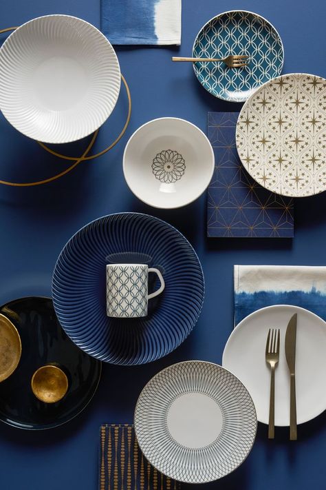 Denby Made in England Porcelain Tableware Photography Styling, Table Setting Everyday, Tableware Photography, Blue Tableware, White Pasta Bowls, Crockery Set, White Restaurant, Denby Pottery, Blue Dinner Plates