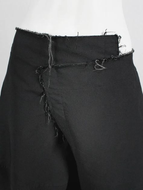 Comme des Garçons dark blue deconstructed trousers with frayed finish | V A N II T A S Conceptual Fashion, Deconstructed Tailoring, Fashion Deconstruction, Deconstructed Fashion, Comme Des Garcons Vintage, Deconstruction Fashion, Japanese Fashion Designers, Trousers Fashion, Anti Fashion
