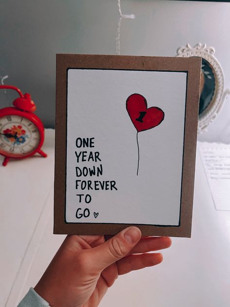 1 Year Best Friend Anniversary Gifts, Gift For 1 Month Boyfriend, 1year Relationship Gift Ideas, Things You Can Gift Your Boyfriend, What To Do For One Year Anniversary, Cardboard Crafts For Boyfriend, 1 Month Anniversary Card Ideas, Card Ideas For Boyfriend Anniversaries, Diy Gifts For Anniversary For Him