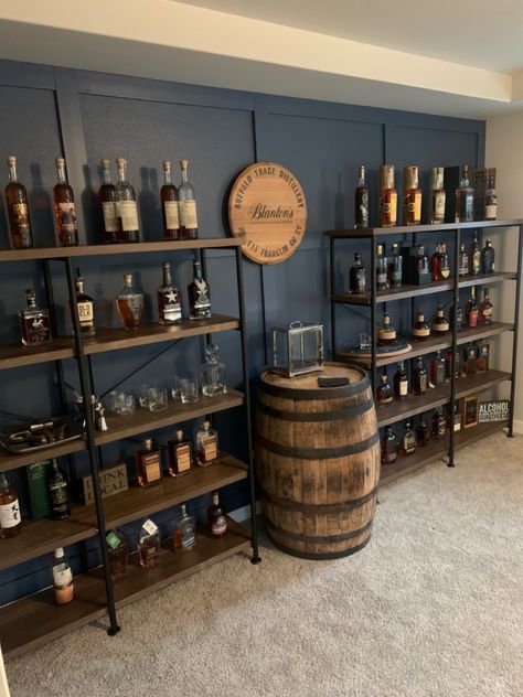 Whiskey Bar In Kitchen, Bourbon And Wine Room, Whiskey Cellar Ideas, Whiskey Wine Bar, Man Cave Liquor Display, Man Cave Bourbon Room, Home Whiskey Room Ideas, How To Display Bourbon Collection, Bourbon Bar Shelves