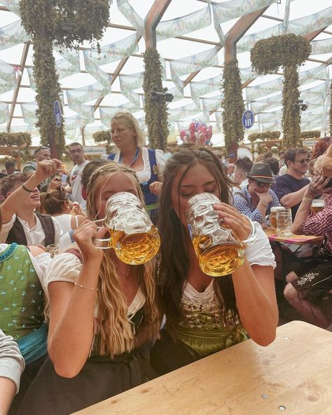 Oktoberfest Munich Germany | @aubriannarose on instagram Munich Germany Photo Ideas, Munich Instagram Pictures, Germany Oktoberfest Aesthetic, October Fest Outfit Oktoberfest, Oktoberfest Photography, Oktoberfest Pictures, German Girl Aesthetic, Bavarian Aesthetic, Oktoberfest Aesthetic