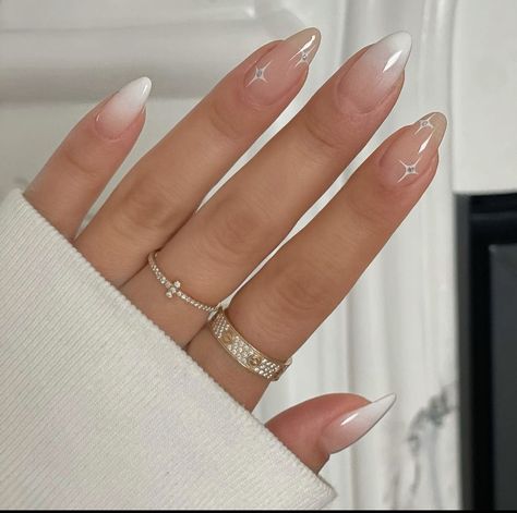 French Nail Designs Almond, Soft Nail Designs, Nails Inspo Fall, Nails Star, Ny Nails, Crome Nails, Star Nail Designs, Engagement Nails, Vegas Nails