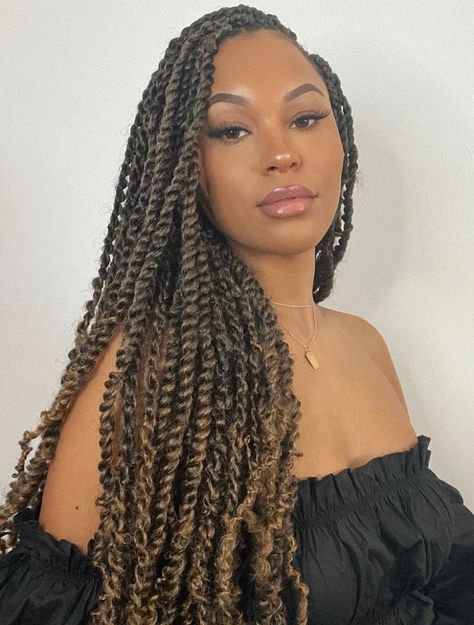 Passion Twist Hairstyles, Afro Twist, Passion Twists, Black Hair Extensions, Passion Twist, Twist Styles, Protective Hairstyles Braids, Twist Braid Hairstyles, Braids With Extensions