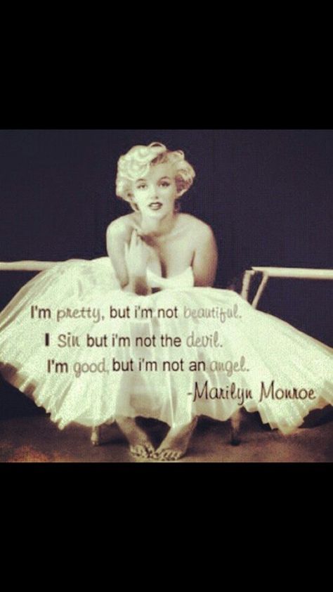 True Marilyn Monroe Quotes, Short Cute Love Quotes, Marilyn Monroe Frases, Positiva Ord, Marilyn Quotes, Monroe Quotes, Best Love Quotes, Cute Love Quotes, E Card