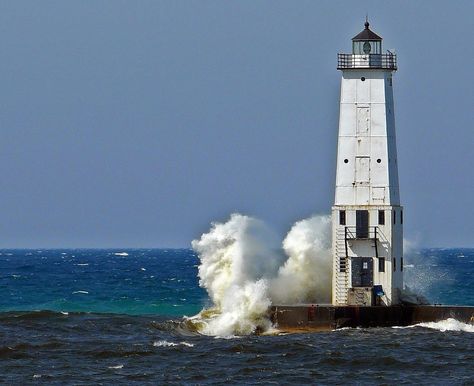 Frankfort, Michigan lighthouse on Lake Michigan. When there's a strong wind out of the southwest, dramatic things happen!  (NTS: On Explore. 7-28-08 it was #256) Nature, Frankfort Michigan, Pier Light, Sea Point, Huge Waves, Lighthouse Keeper, Lighthouse Pictures, Beautiful Lighthouse, Beacon Of Light