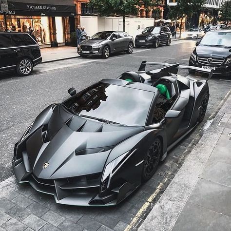 Lamborghini Veneno Interior, Lambo Truck, Lamborghini Roadster, Lamborghini Veneno Roadster, Veneno Roadster, Latest Lamborghini, Koenigsegg Regera, Mazda Roadster, Lamborghini Models