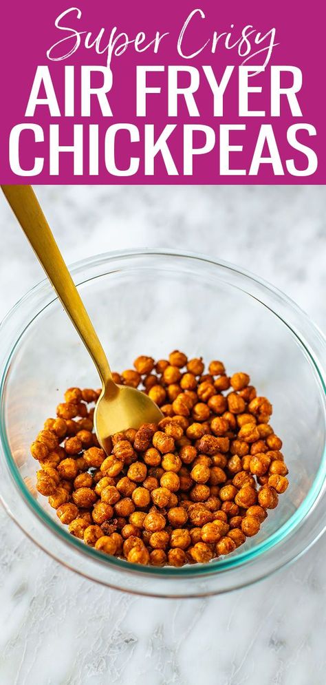 Essen, Crispy Air Fryer Chickpeas, Healthy Salty Snacks, Air Fryer Chickpeas, Healthy Savory Snacks, Chickpea Snacks, Air Fyer Recipes, Chick Pea, Crispy Chickpeas