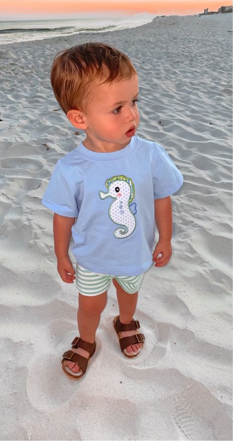 Toddler Beach Outfit, Baby Boy Beach Outfit, Toddler Boy Outfits Spring, Preppy Toddler, Toddler Boy Summer Outfits, Beach Babies, Toddler Boy Summer, Toddler Beach, Surfer Boy