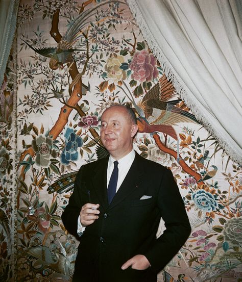 Christian Dior in his apartment in Paris, April 1954 Couture, Dior Hotel, Dior Wallpaper, Paris April, Christian Dior Designer, Cristian Dior, Vintage Fashion 1950s, Timeless Chic, Dior Vintage