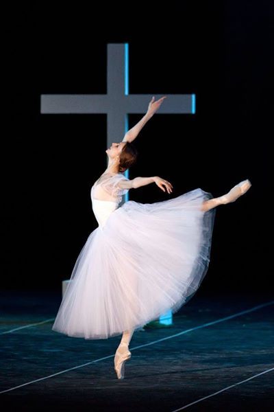 Ballet Giselle, Penari Balet, Svetlana Zakharova, Peasant Girl, Art Ballet, Worship Dance, Ballet Russe, Ballet Beauty, Ballet Poses