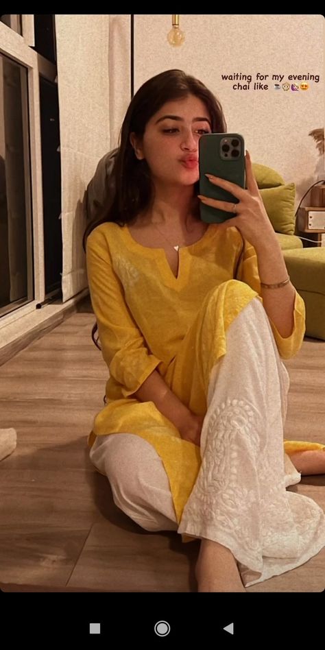 Aditi Bhatia, College Fits, Desi Fashion Casual, Casual Indian Fashion, Indian Dresses Traditional, Beautiful Curly Hair, Traditional Indian Outfits, Baby Love Quotes, Quick Outfits