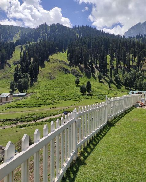 Sonmarg Kashmir Nature, Sonmarg Kashmir Photography, Pahadi Girl, Sonmarg Kashmir, Kashmir Map, Kashmir Aesthetic, Kashmir Trip, Hijab Hipster, Kashmir Valley