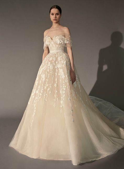 Organza Floral Wedding Dress, Couture, 2023 Elie Saab, Ellie Saab Wedding Dress 2023, Elie Saab Wedding Dress 2023, Elie Saab Bridal Spring 2023, Elie Saab 2023 Bridal, Elie Saab Bridal 2023, Ellie Saab Wedding Dresses