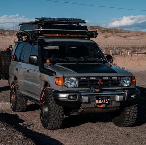 Roaming Lost no Instagram: “Have you ever thought of wrapping a 20 yr old truck? Well I did it! 😅 @tacotroopers recently undertook the task of wrapping a stubborn…” Rav4 Offroad, Pajero Off Road, Subaru Outback Offroad, Montero 4x4, Mitsubishi Shogun, Breaking Boundaries, Mitsubishi Cars, Overland Truck, Montero Sport