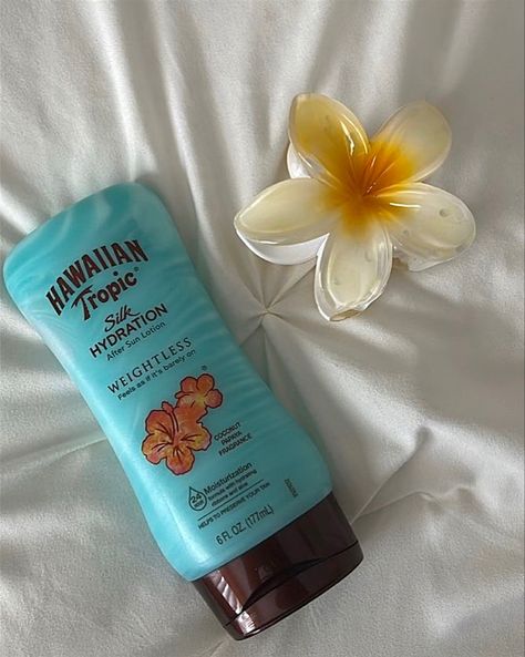 Hawaiian tropic, summer vibes, plumeria flower Tropical Cottagecore, Emi Jay Hair Clip, Summer Prints Wallpaper, After Sun Lotion, Summer Vibes Aesthetic, Beach House Room, After Sun Care, Coconuts Beach, Summer To Do List