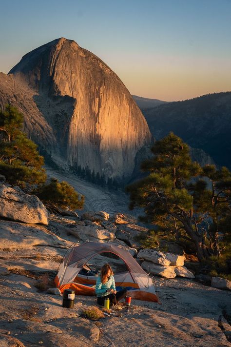 Everything you need to know to safely and legally backcountry camp in Yosemite! Plus my favorite trails and camping spots. #Yosemite #Camping Jess Wandering, Cali Trip, Yosemite Camping, Camping Inspiration, Camping Vibes, Backcountry Camping, Camping Aesthetic, Yosemite Falls, Camping Destinations