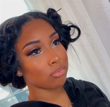 Make Up Looks On Black Women, Cute Makeup Looks Black Women, White Under Eyeliner, Light Skin Makeup Looks, Natural Glam Makeup Black Women, Makeup Looks Black Women, Makeup Looks For Black Women, Birthday Makeup Looks, Prom Makeup Looks