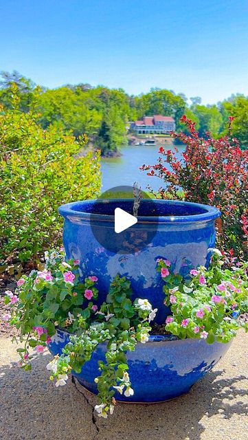 Diy Solar Water Fountain, Patio Water Fountain, Homemade Water Fountains, Yard Fountain, Patio Water Feature, Large Garden Pots, Diy Solar Fountain, Patio Fountain, Build A Garden