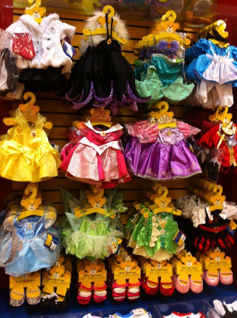 Sure, they have it for a bear...but why not my size?!? Disney Build A Bear, Disney Teddy Bear, Build A Bear Nostalgia, Build A Bear Outfit Ideas, Tinkerbell Outfit, Build A Bear Outfits, Duffy The Disney Bear, Eighteenth Birthday, Disney Bear