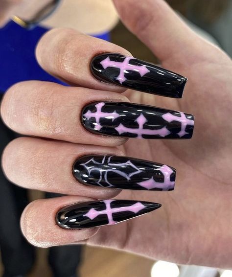 Paznokcie Hello Kitty, Punk Nails, Gothic Nails, Goth Nails, Arylic Nails, Grunge Nails, Nagel Inspo, Kawaii Nails, Bling Acrylic Nails