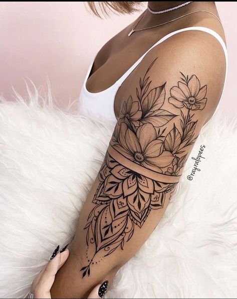#bodyart #tattoo #art #tattoos #ink #inked #tattooartist #tattooed #tattooart #tattoolife #instatattoo #artist #piercing #inkedup #bodypaint #photooftheday #bodypainting #instagood #instaart #tattooing #tattooist #bodypiercing #body #tat #love #tatted #tatts #makeup #tats #photography Tato Mandala, Eye Lash Tattoo, Valkyrie Tattoo, Arm Sleeve Tattoos For Women, Pineapple Tattoo, Artsy Tattoos, Pumpkin Tattoo, Bauch Tattoos, Bull Tattoos