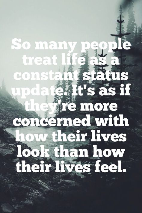 This has some truth for alot of people in my opinion, we live in an online obsessed world..its ok to sometimes go offline and pay more mind to your life and the world around you and not by how your life looks or seems online to others- liza Change Quotes, Anti Social Media, Funny Photos Of People, Fake Life, Social Media Detox, Life Quotes Love, Sassy Quotes, So Many People, Anti Social