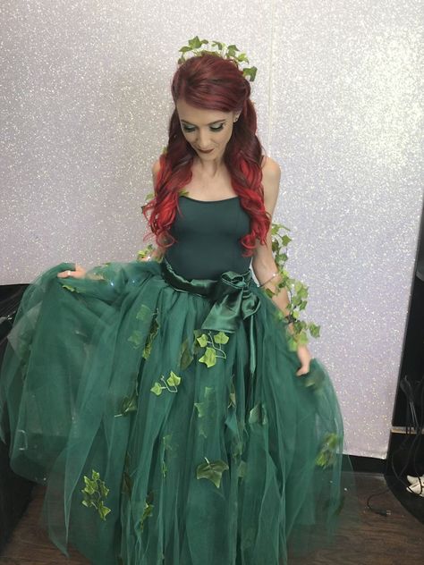 Homemade Poison Ivy Costume, Poison Ivy Costume Diy Plus Size, Modest Poison Ivy Costume, Diy Mother Nature Costume, Poison Ivy Halloween Costume Diy, Poison Ivy Halloween Costumes, Poison Ivy Costume Kids, Plus Size Poison Ivy Costume, Nature Costume Ideas