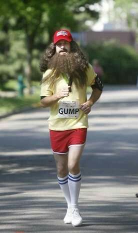 Will Farrell Costumes, Marathon Costume Ideas, Forest Gump Running Costume, Forest Gump Halloween Costumes, Halloween Costumes Running, Race Costumes Running, 5k Halloween Costumes, Intricate Halloween Costumes, Funny Halloween Costumes 2023