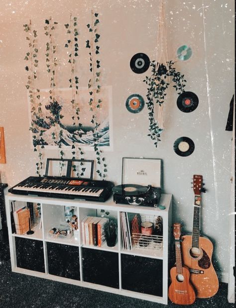 Bedroom Ideas For Music Lovers, Music Boho Bedroom, Music Room Inspo Aesthetic, Music Themed Room Decor, Music Themed Room Aesthetic, Music Area In Bedroom, Music Lover Room Ideas, Bed In Center Of Room Ideas, Music Themed Bedroom Aesthetic