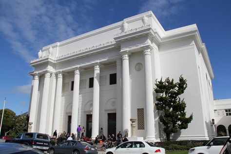 Internet Archive Headquarters – San Francisco, California - Atlas Obscura Us History, Library Posters, Library Of Alexandria, Greek Columns, Digital Library, San Francisco California, Animated Gifs, Images Photos, Ferry Building San Francisco