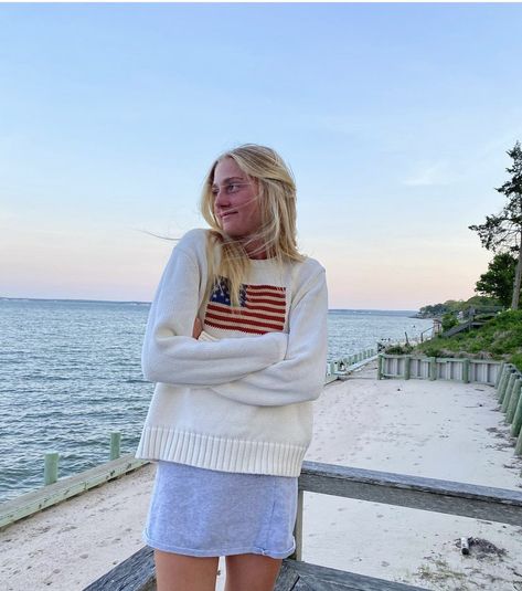 Lana Del Rey, Northeast Preppy Aesthetic, Nantucket Outfit Summer Dresses, Nantucket Christmas Stroll Outfits, Coastal Grandson Aesthetic Outfits, Summer In New England Aesthetic, Bar Harbor Outfits, New England Aesthetic Clothing Fall, Sweater On The Beach