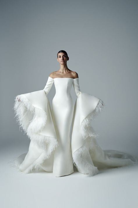 2022 – RAMI AL ALI COUTURE BRIDAL - Wedding Style Magazine Couture, Haute Couture, Gown With Ostrich Feathers, Rami Al Ali Couture, Feathers Wedding, Wedding Dress With Feathers, Rami Al Ali, Feather Gown, Wedding Dress Jewelry