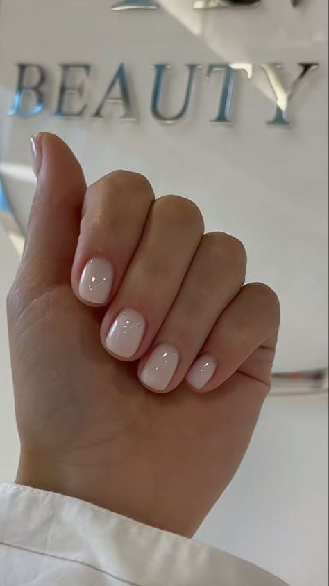 Milk White Nails, Short Classy Nails, Trendy Nails Ideas, Natural Nails Manicure, Milky Nails, Short Gel Nails, Subtle Nails, Work Nails, Casual Nails