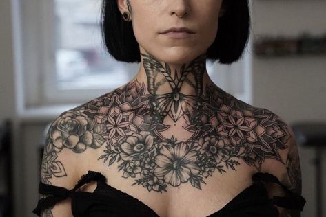 A Not So Secret Garden Hirsch Tattoo, Best Neck Tattoos, Piercing Inspiration, Side Neck Tattoo, Ta Moko, Throat Tattoo, Neck Tattoos Women, Tattoo Hals, Cool Chest Tattoos