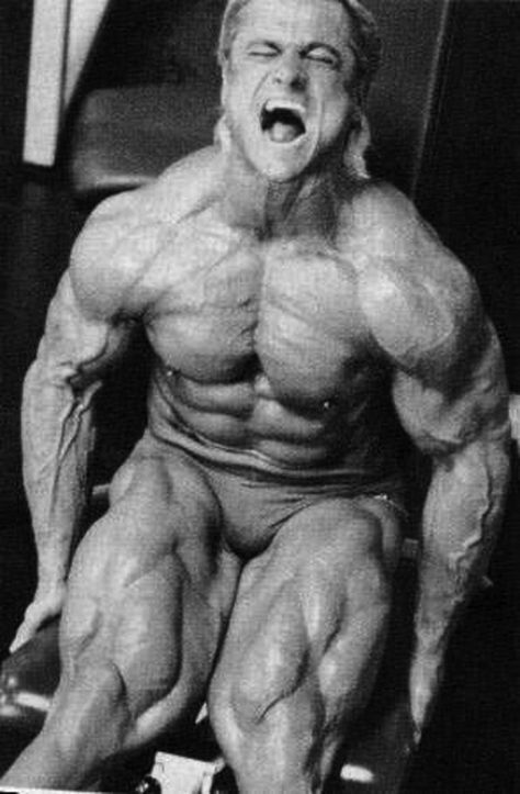 Tom Platz - Leg Extensions Body Builders, Muscle Inspiration, Tom Platz, Gluteus Maximus, Bodybuilding Videos, Schwarzenegger Bodybuilding, Male Muscle, Military Muscle, Fitness Men